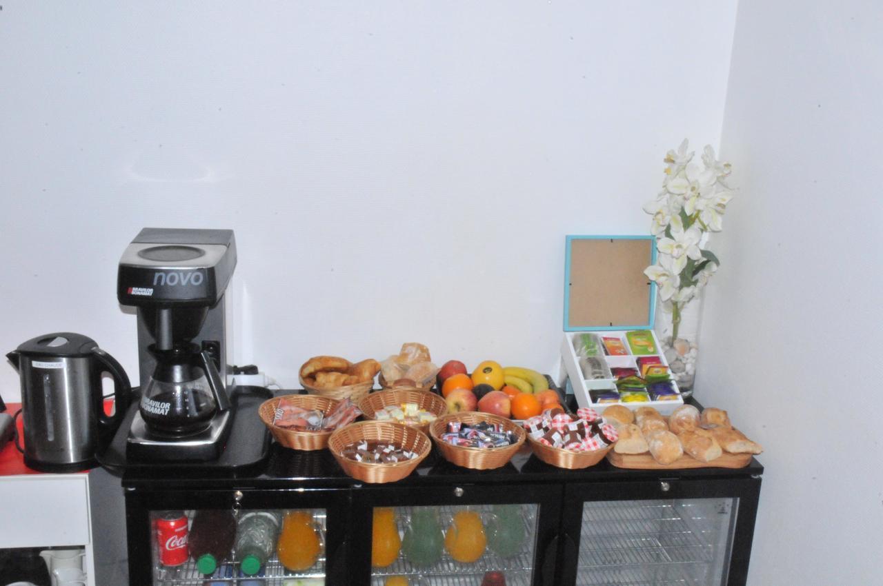 Hotel Les Rosiers La Rochelle  Ngoại thất bức ảnh