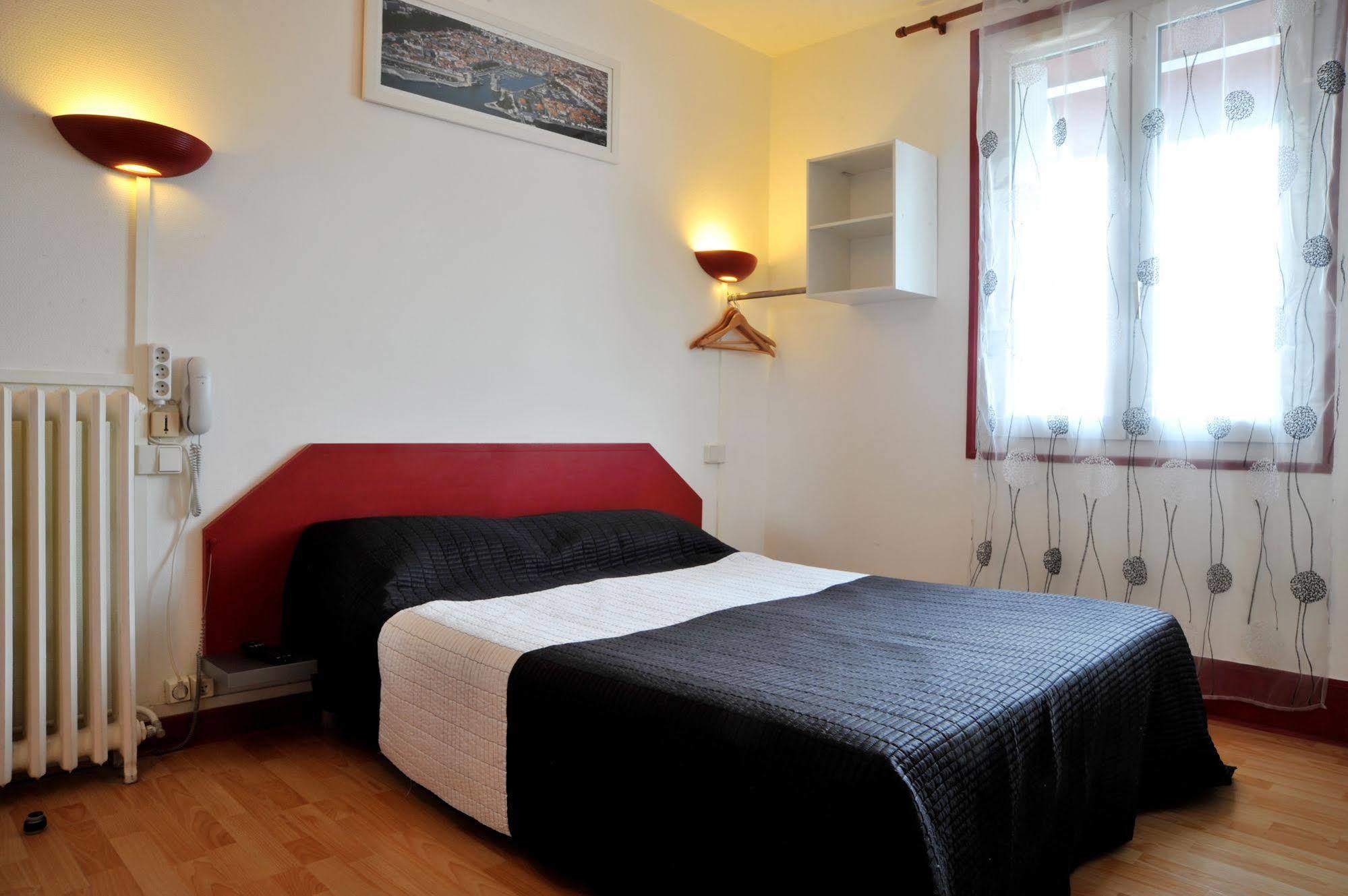 Hotel Les Rosiers La Rochelle  Ngoại thất bức ảnh